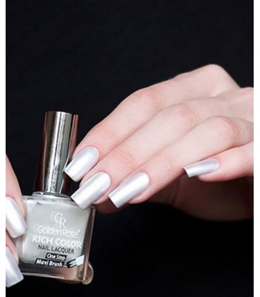 لاک ناخن گلدن رز مدل Rich Color شماره 01 نزدیک