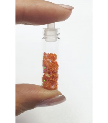 نگین ناخن طرح گل نارنجی نزدیک