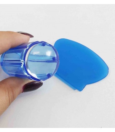 مهر ناخن (استمپ) رنگ آبی با دست