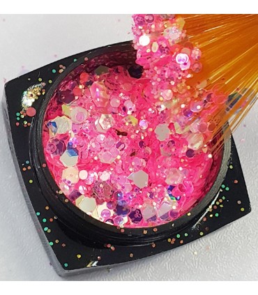 نگین ناخن پولکی اکلیلی صورتی نزدیک