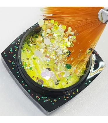 نگین ناخن پولکی اکلیلی زرد نزدیک