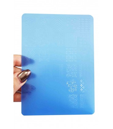 شابلون پلاستیکی ناخن متوسط شماره F17 با دست