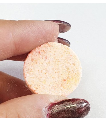 قرص مانیکور نارنجی با دست