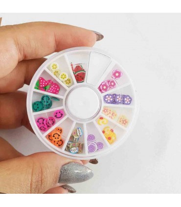 نگین ناخن ترکیبی مخلوط با دست