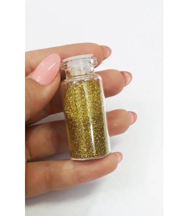 دیزاین شوگر ناخن اکلیلی طلایی بزرگ با دست