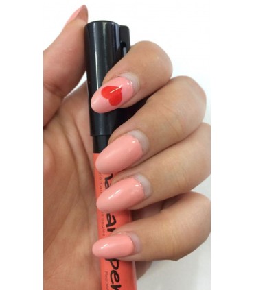 ماژیک طراحی ناخن نارنجی روی دست