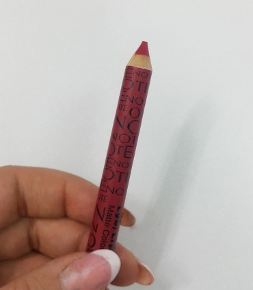 رژ لب مدادی مات نوت شماره 1 دست
