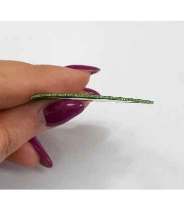 نوار طراحی ناخن باریک سبز اکلیلی دست