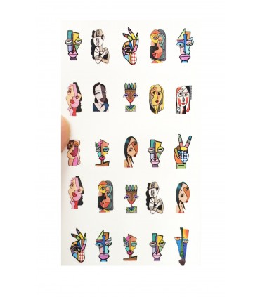 لنز ناخن مدل کوبیسم دست